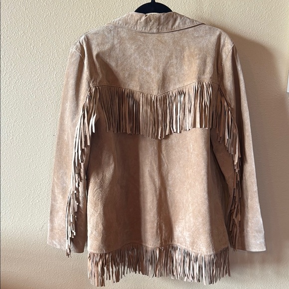 Vintage 90s Marlboro Red Star Tan Suede Fringe Jacket - Picture 5 of 7